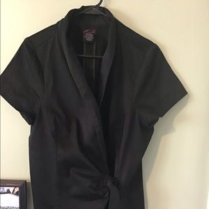 EUC Torrid Wrap Blouse. Wrap belt.